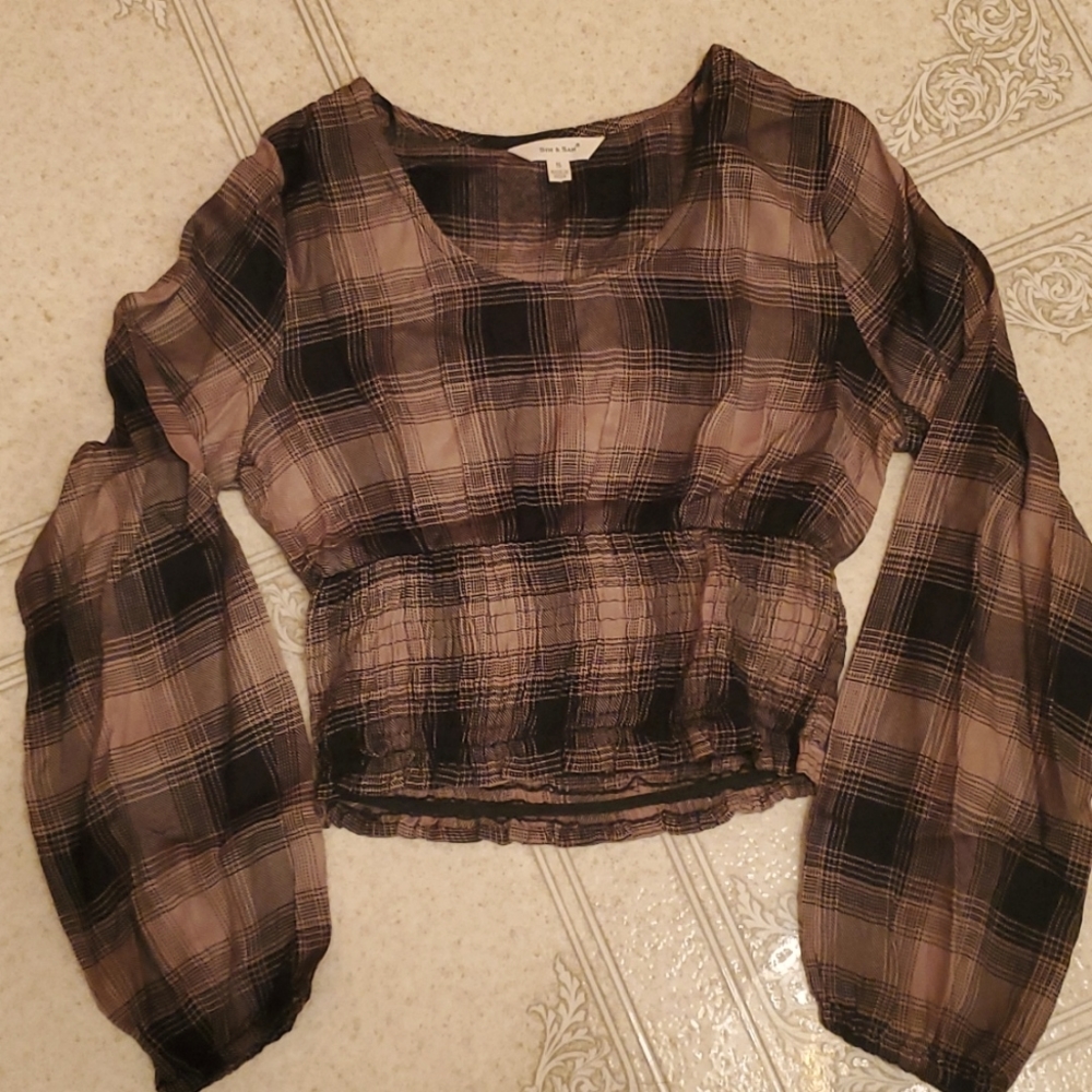 Sim & Sam size S crop top